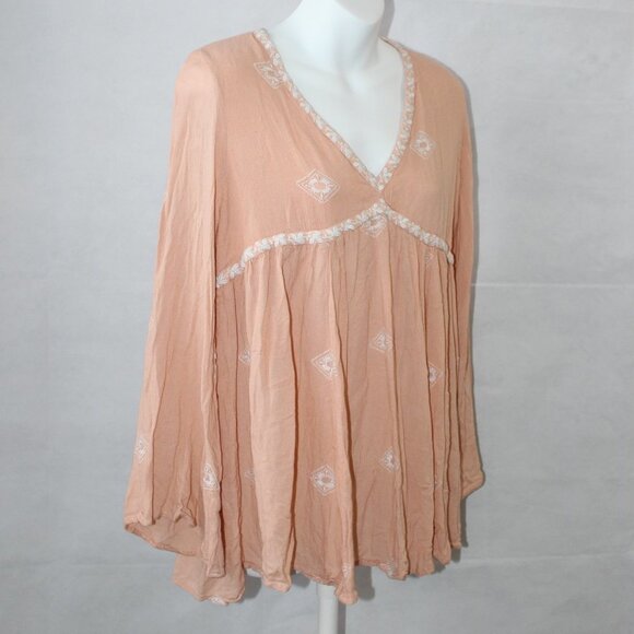 RD & Koko Anthropologie Women’s Boho Top with Embroidery Pink Size Medium - Picture 4 of 9